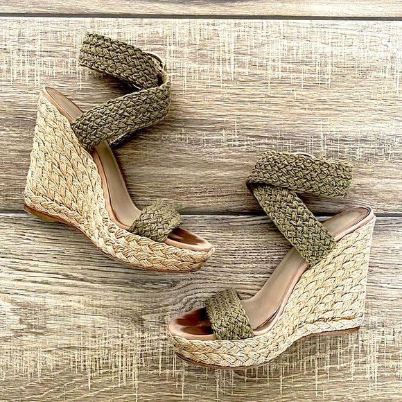 STUART WEITZMAN Alex Wedges - Picture 2 of 7